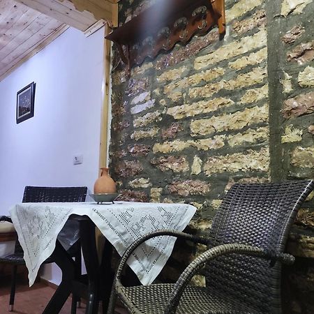Karafil Guesthouse Gjirokastër Exterior foto