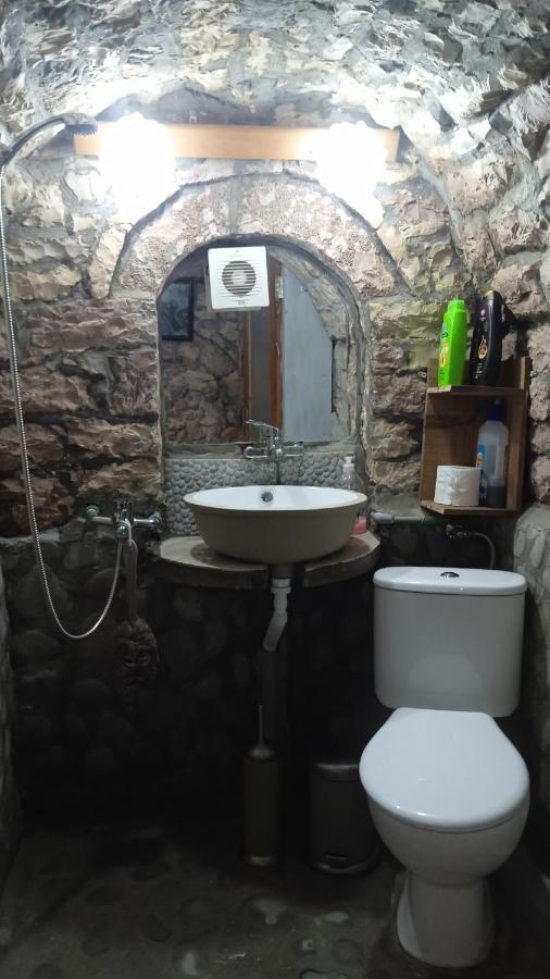Karafil Guesthouse Gjirokastër Exterior foto