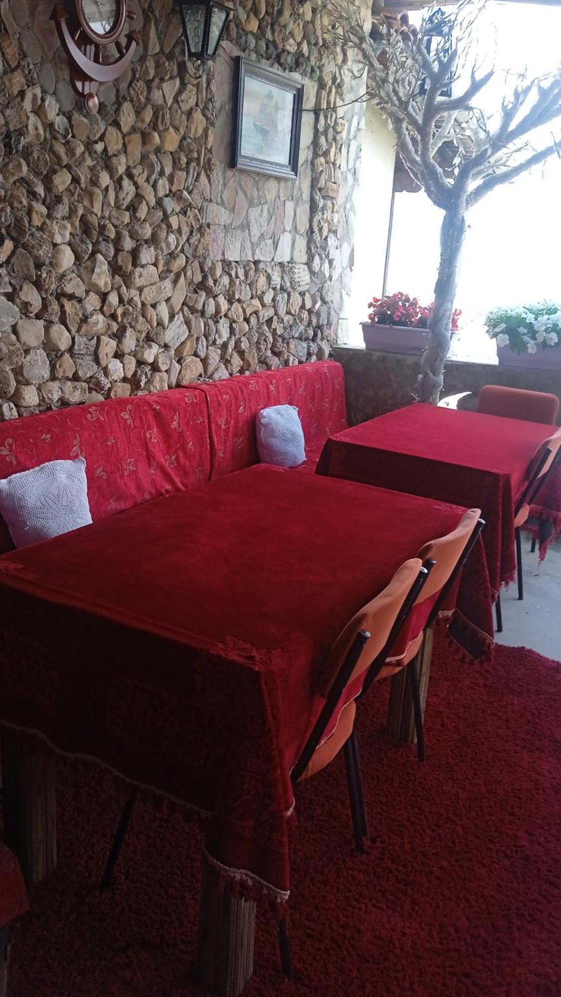 Karafil Guesthouse Gjirokastër Exterior foto