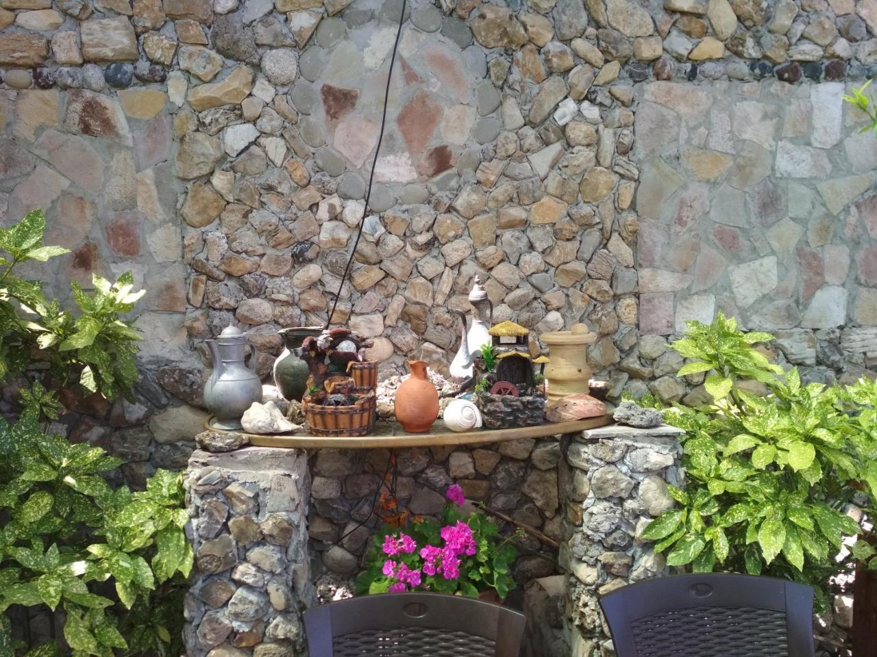 Karafil Guesthouse Gjirokastër Exterior foto